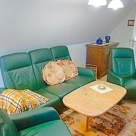 Hennig, Otti Apartment *